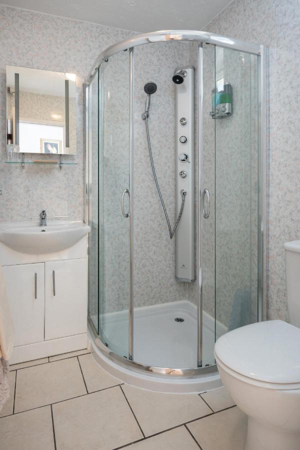 Estuary Lodge Motel B&B Talsarnau Экстерьер фото