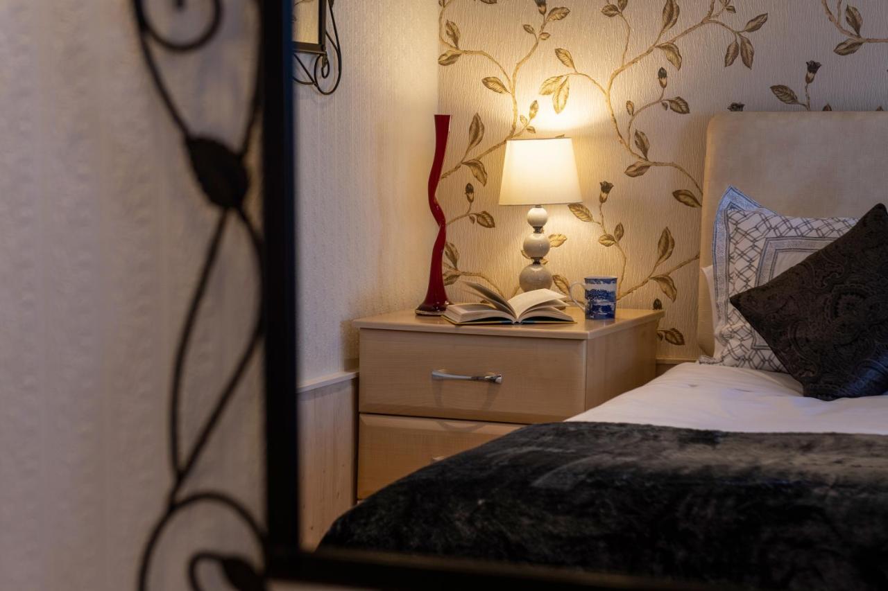 Estuary Lodge Motel B&B Talsarnau Экстерьер фото