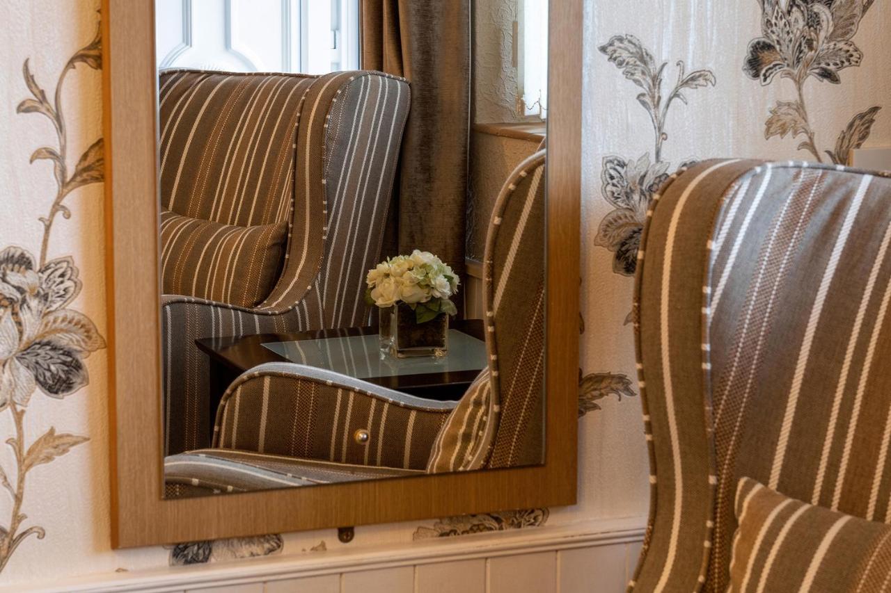 Estuary Lodge Motel B&B Talsarnau Экстерьер фото