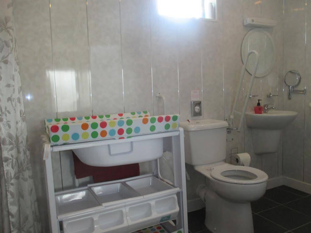 Estuary Lodge Motel B&B Talsarnau Экстерьер фото
